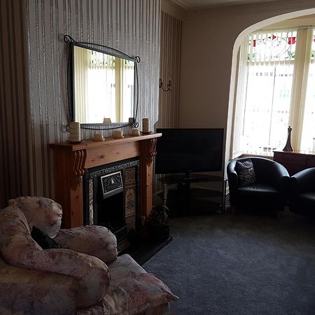 Bed and Breakfast Kings Court Families & Couples Blackpool Esterno foto