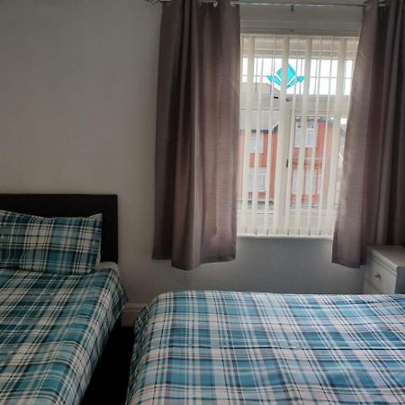Bed and Breakfast Kings Court Families & Couples Blackpool Esterno foto
