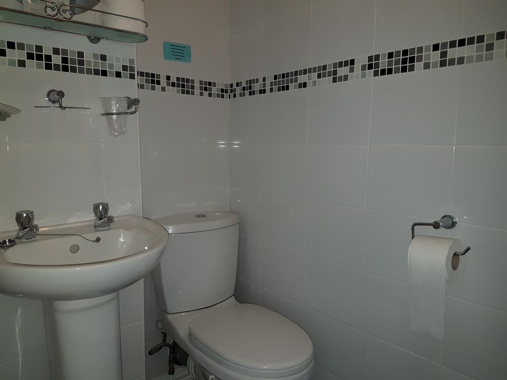 Bed and Breakfast Kings Court Families & Couples Blackpool Esterno foto