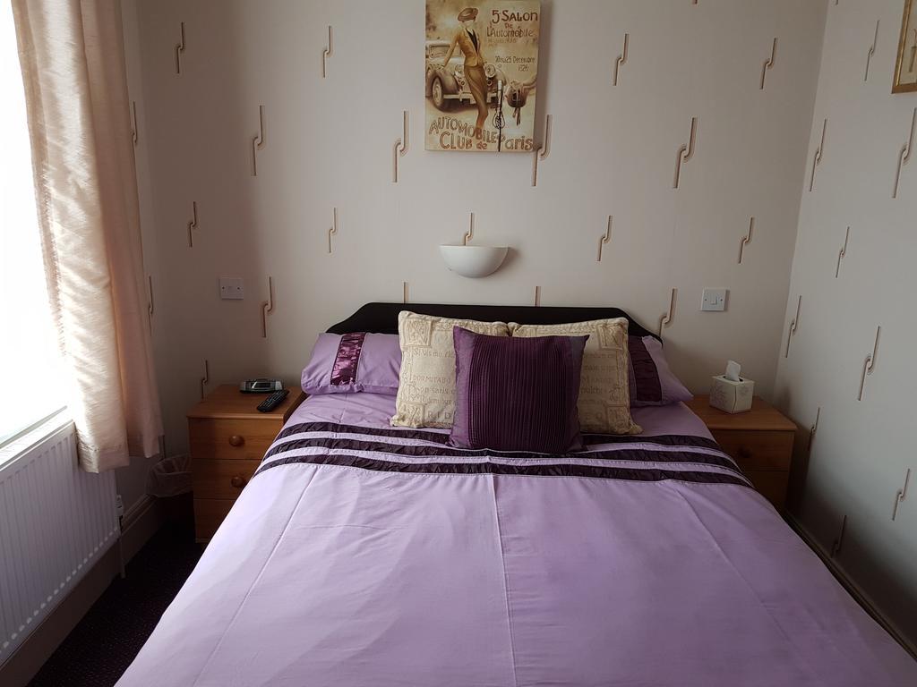 Bed and Breakfast Kings Court Families & Couples Blackpool Esterno foto