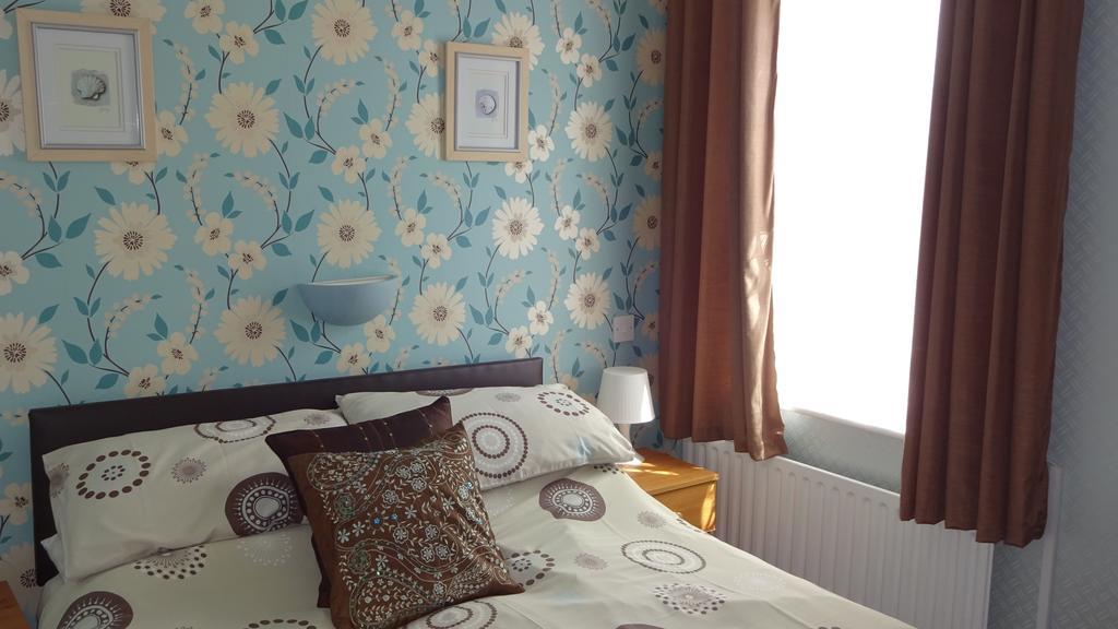 Bed and Breakfast Kings Court Families & Couples Blackpool Esterno foto