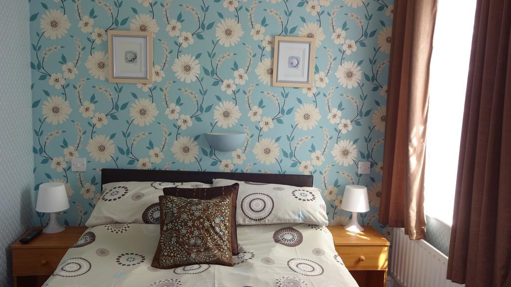 Bed and Breakfast Kings Court Families & Couples Blackpool Esterno foto