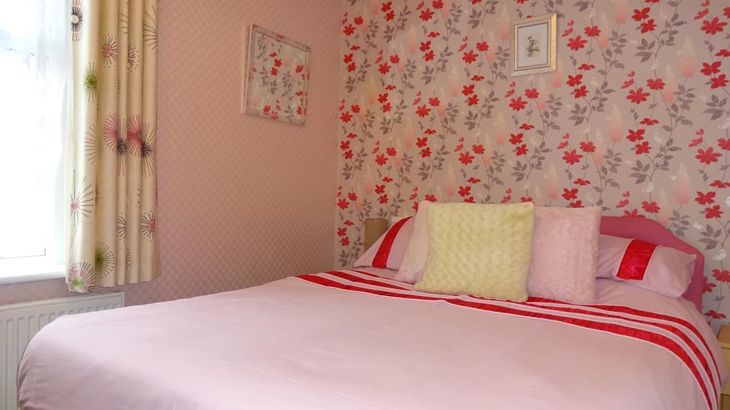 Bed and Breakfast Kings Court Families & Couples Blackpool Esterno foto