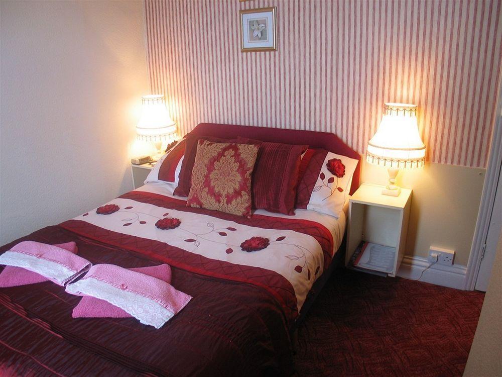 Bed and Breakfast Kings Court Families & Couples Blackpool Esterno foto