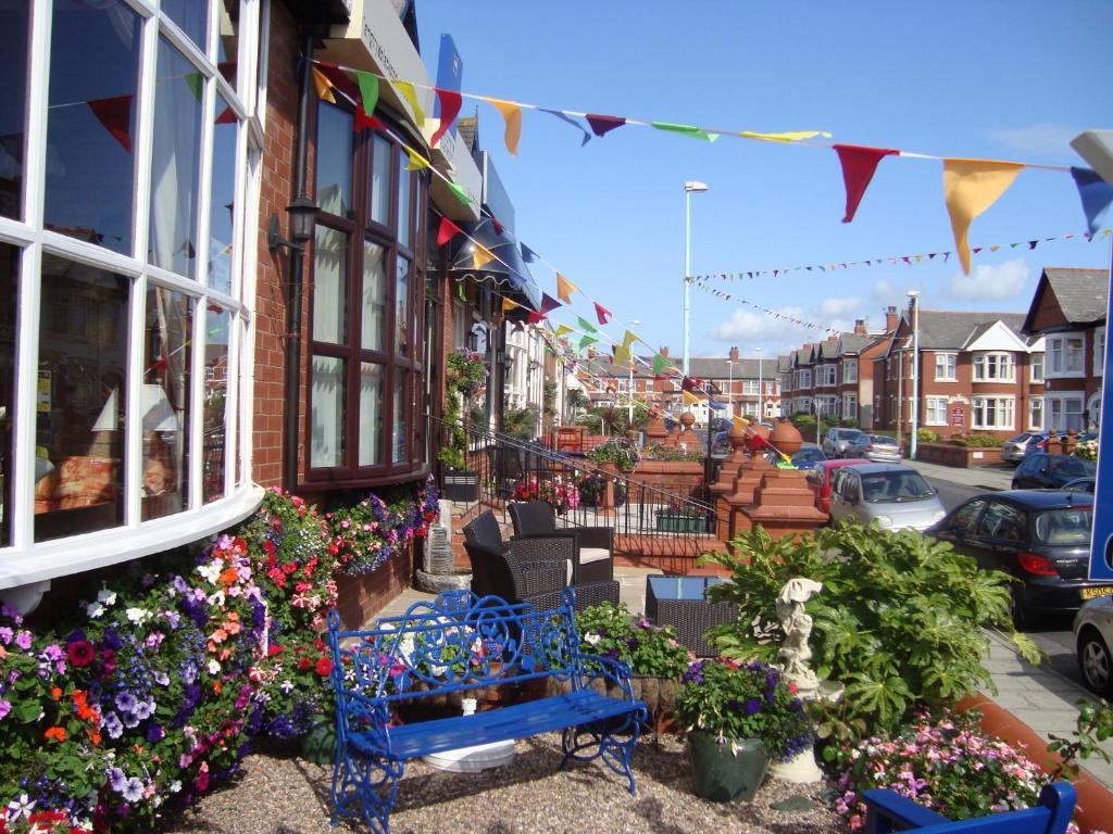 Bed and Breakfast Kings Court Families & Couples Blackpool Esterno foto