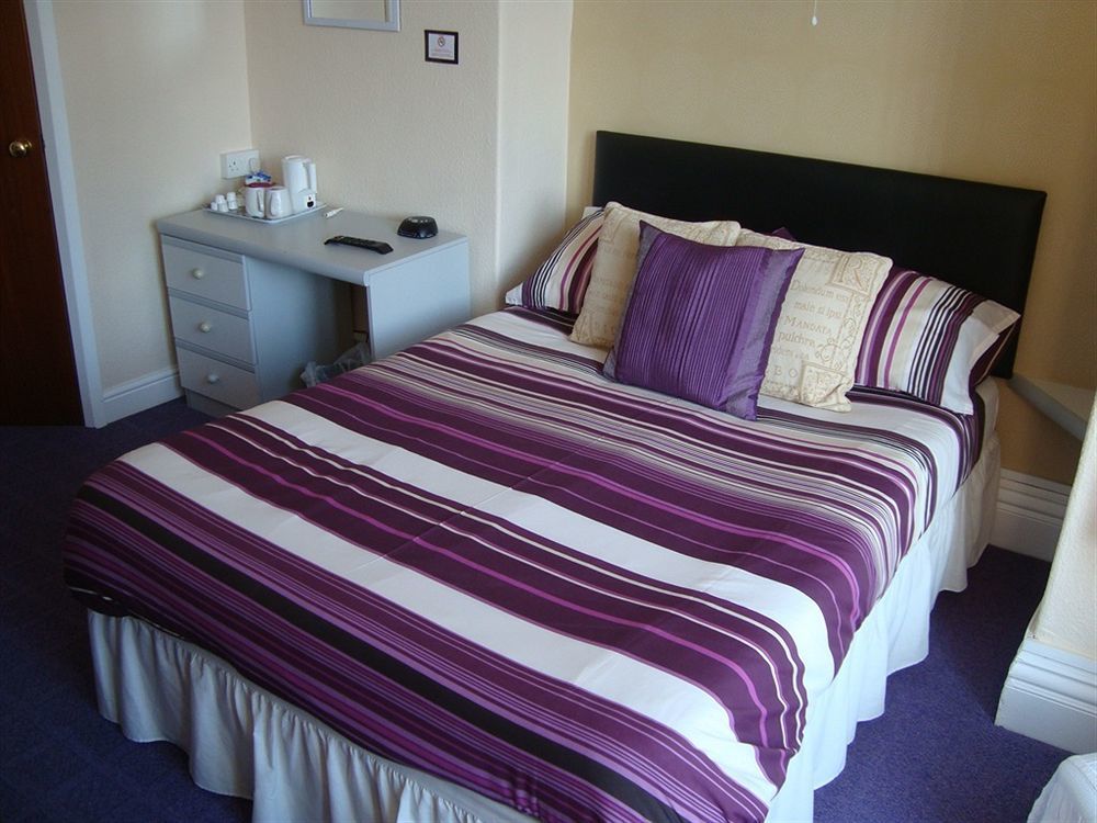 Bed and Breakfast Kings Court Families & Couples Blackpool Esterno foto